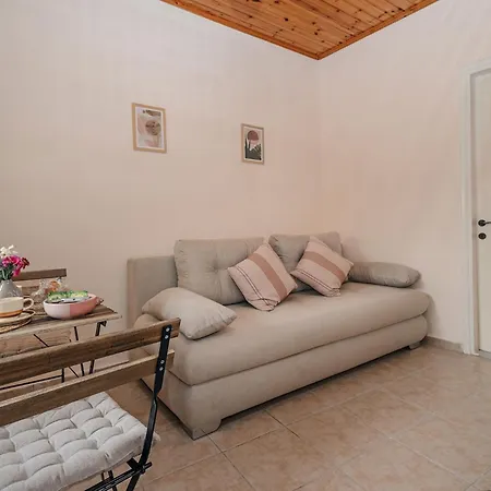 Selana House *